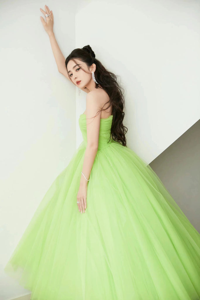 fluffy prom dress